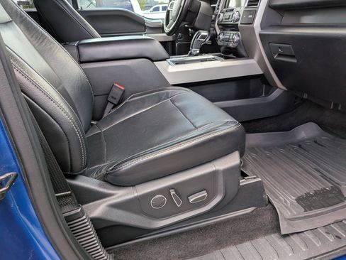 Used 2017 Ford F150 Lariat w/ Equipment Group 501A Mid image 31