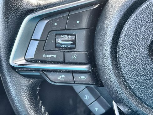 Used 2021 Subaru Outback Limited image 30