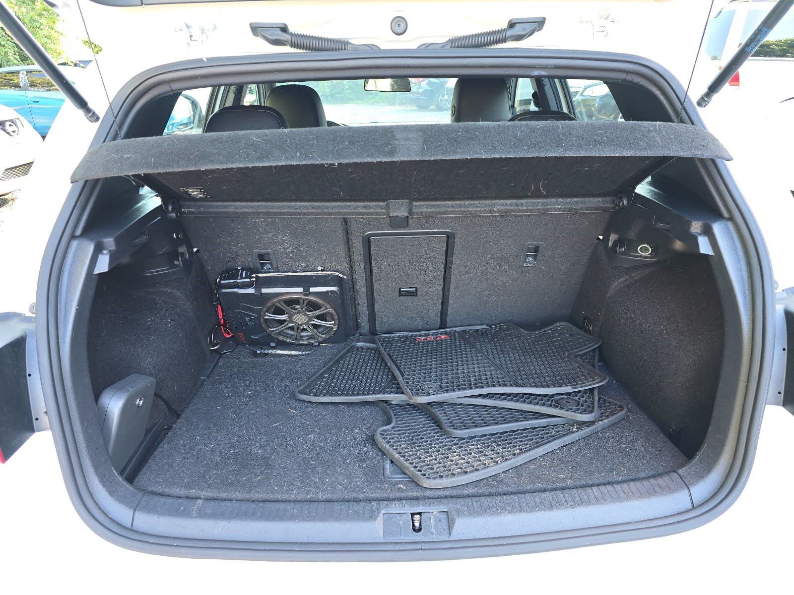 Used 2015 Volkswagen GTI SE FWD image 10