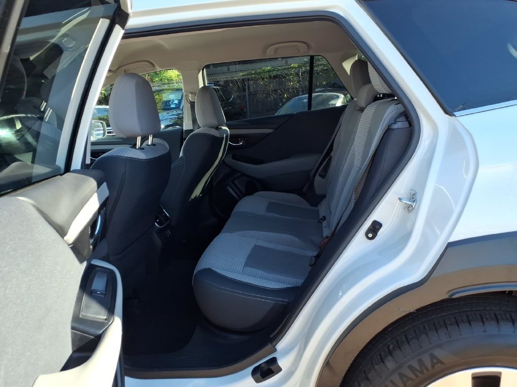 Used 2023 Subaru Outback Premium AWD/4WD image 19