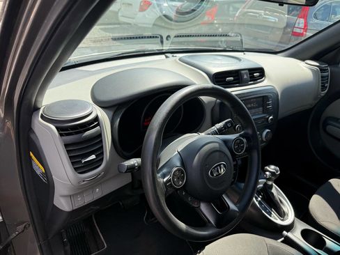 Used 2019 Kia Soul image 18