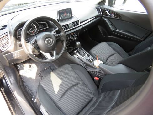 Used 2016 MAZDA MAZDA3 i Sport w/ Preferred Equipment Package FWD image 11