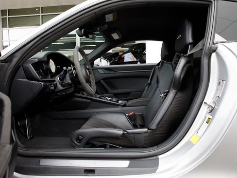 Used 2023 Porsche 911 GT3 RWD image 46