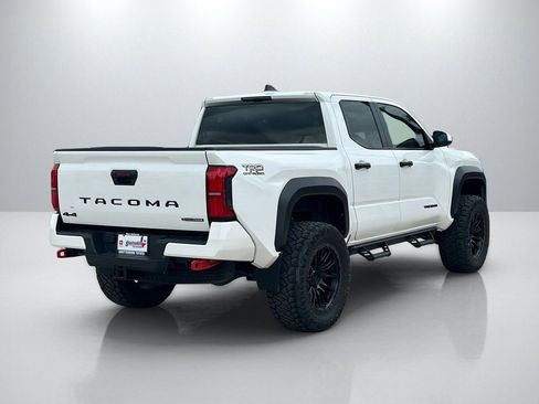 Used 2024 Toyota Tacoma TRD Off-Road AWD/4WD image 5