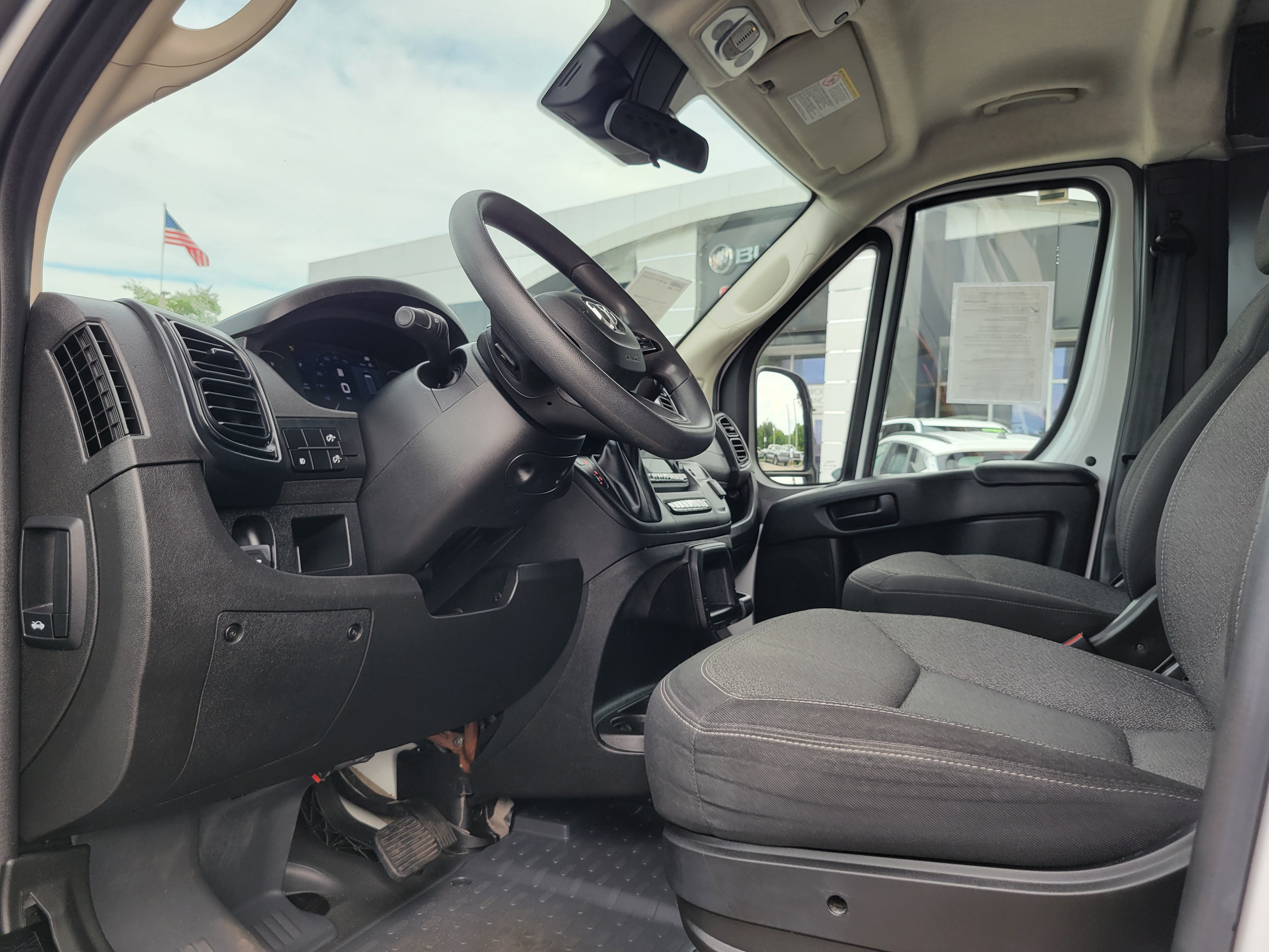 Used 2025 RAM ProMaster 2500 w/ U-Haul Equipment Group FWD image 9