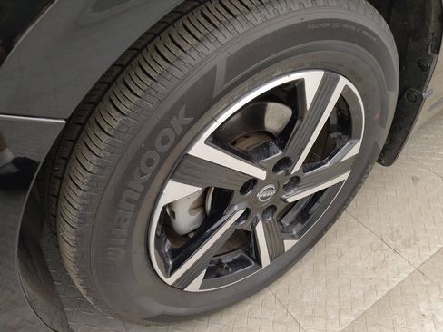 Used 2024 Nissan Sentra SV FWD image 31