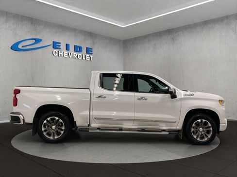 Used 2024 Chevrolet Silverado 1500 High Country w/ Technology Package image 2