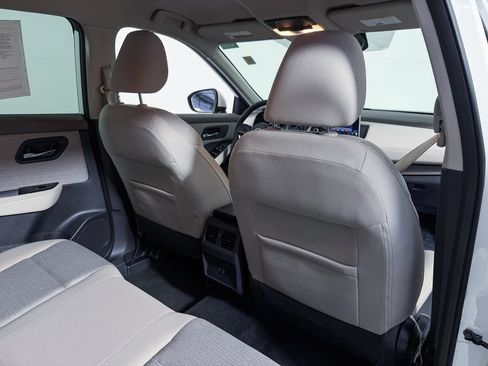 Certified 2022 Nissan Rogue SV AWD/4WD image 45