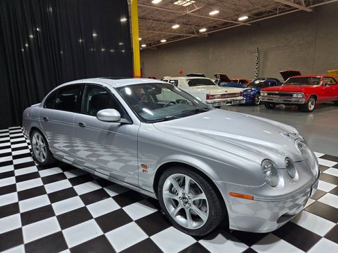 Used 2005 Jaguar S-TYPE R image 35