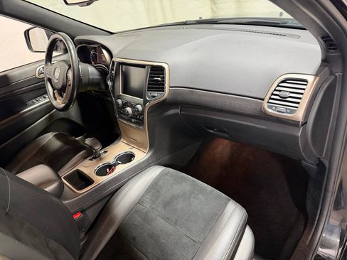 Used 2015 Jeep Grand Cherokee Altitude AWD/4WD image 13