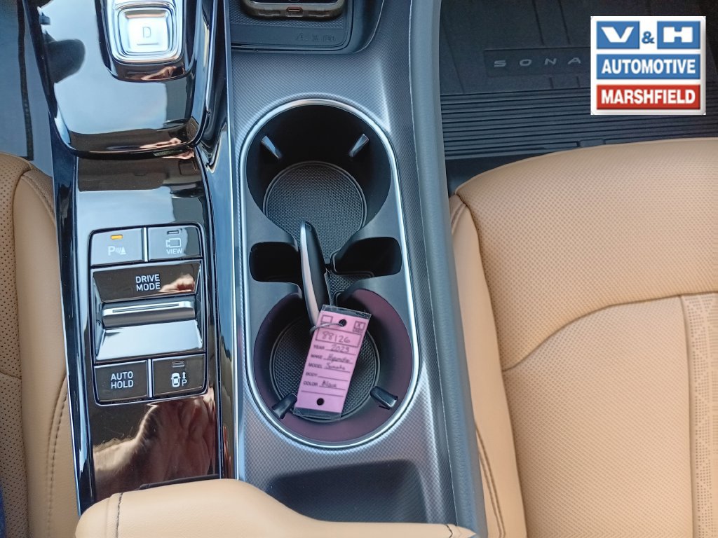 Used 2023 Hyundai Sonata Limited w/ Cargo Package FWD image 13