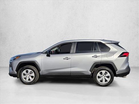 Used 2025 Toyota RAV4 LE image 9