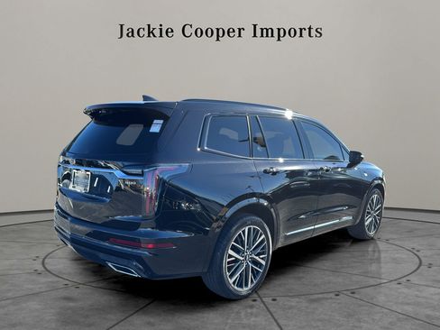 Used 2025 Cadillac XT6 Sport w/ Technology Package image 5