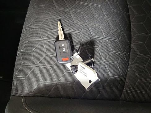 Used 2025 Mitsubishi Outlander Sport AWD image 27