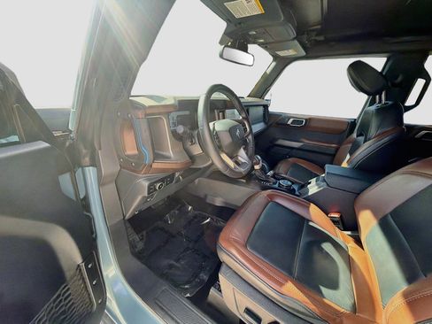 Used 2023 Ford Bronco Outer Banks w/ Sasquatch Package AWD/4WD image 9