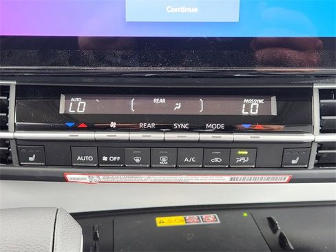 New 2026 Toyota Sienna XLE image 15