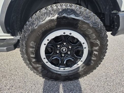 Used 2022 Ford Bronco Outer Banks w/ Sasquatch Package image 37