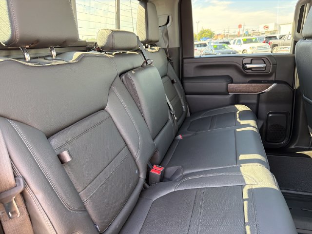 Used 2023 GMC Sierra 2500 Denali w/ Denali Black Diamond Edition AWD/4WD image 28
