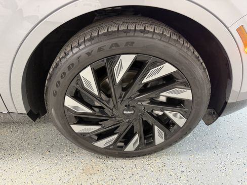 Used 2024 Lincoln Nautilus Reserve w/ Equipment Group 202A image 33