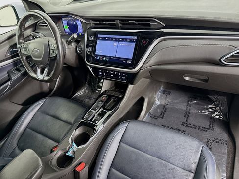 Used 2022 Chevrolet Bolt EUV LT w/ Convenience Package image 29