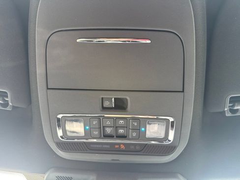 Used 2025 Ford F150 Lariat w/ Equipment Group 502A High AWD/4WD image 22