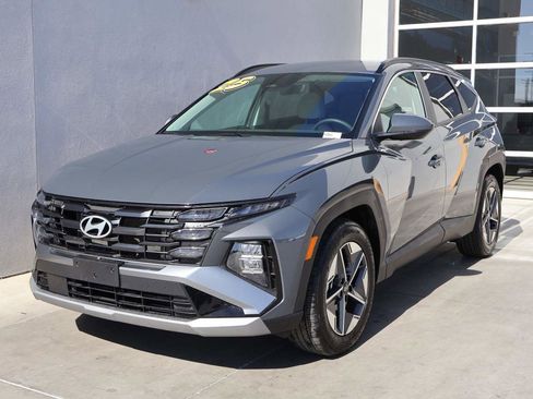 Used 2025 Hyundai Tucson SEL FWD image 1