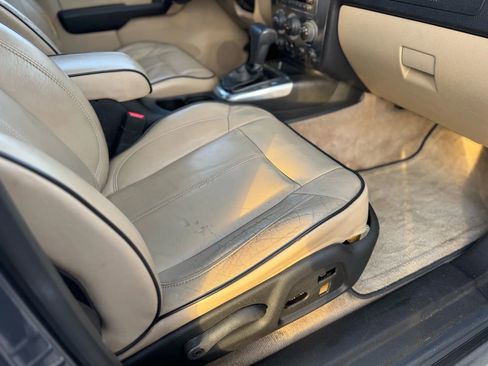 Used 2008 HUMMER H3 Luxury image 36