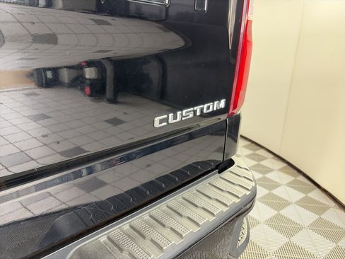 Used 2022 Chevrolet Silverado 1500 Custom Trail Boss w/ Safety Confidence Package AWD/4WD image 18