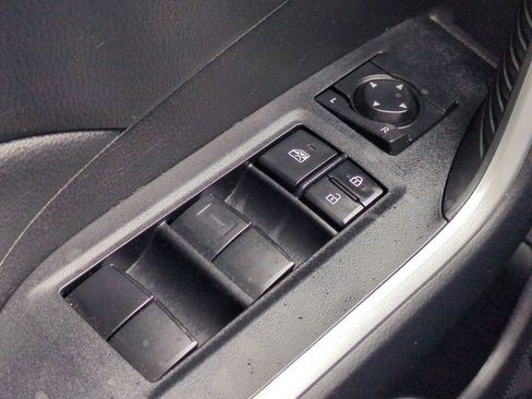 Used 2021 Toyota RAV4 XLE image 22