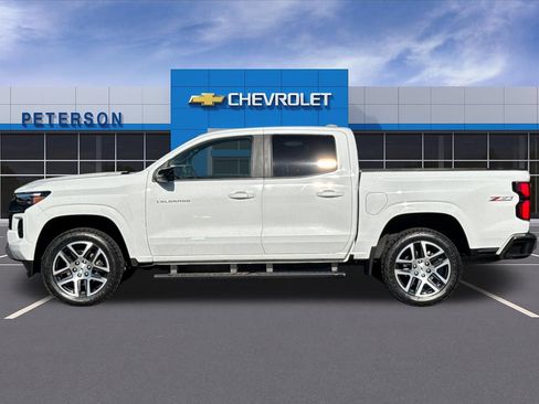 Certified 2024 Chevrolet Colorado Z71 w/ Z71 Convenience Package 2 AWD/4WD image 7