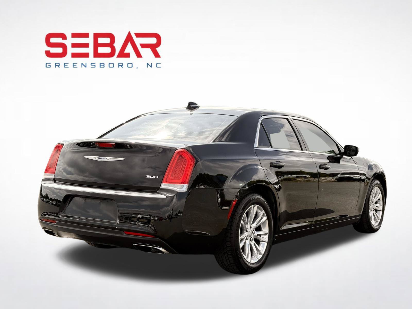 Used 2020 Chrysler 300 Touring w/ Driver Convenience Group RWD image 11