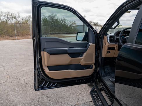 Used 2023 Ford F150 XLT image 10