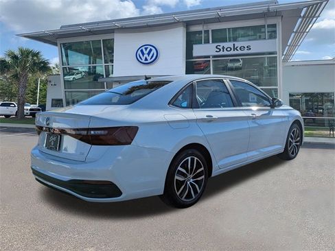 New 2026 Volkswagen Jetta SE image 4