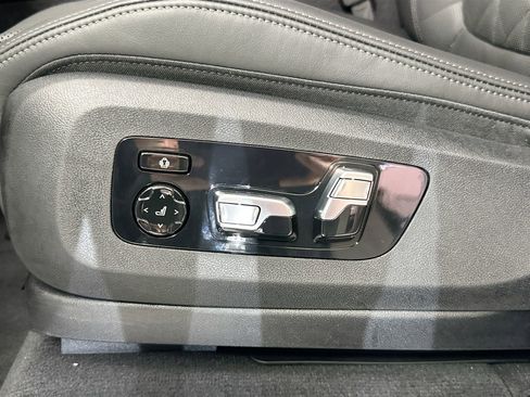 New 2026 BMW X7 xDrive40i w/ M Sport Package image 19
