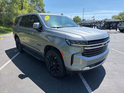 Used 2023 Chevrolet Tahoe LT w/ Luxury Package AWD/4WD image 2