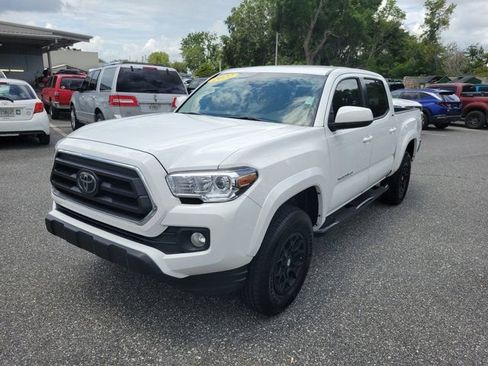 Used 2022 Toyota Tacoma SR5 RWD image 14