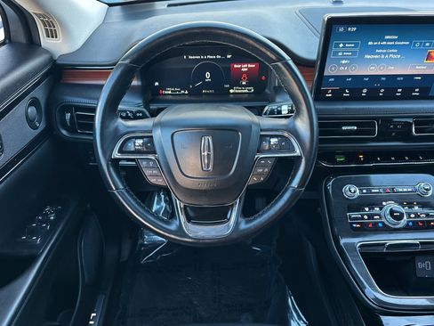Used 2023 Lincoln Nautilus Reserve w/ Luxury Package image 13