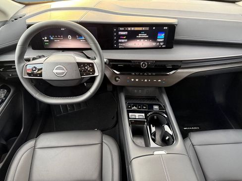 Certified 2025 Nissan Murano SV image 22