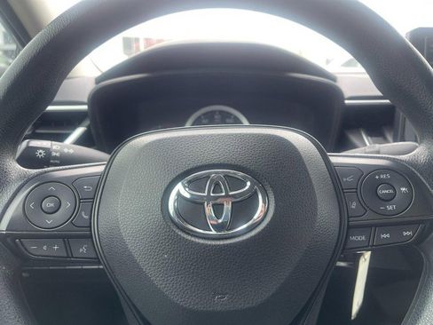 Used 2022 Toyota Corolla LE image 10