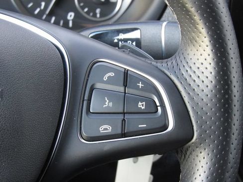 Used 2023 Mercedes-Benz Metris Passenger image 23