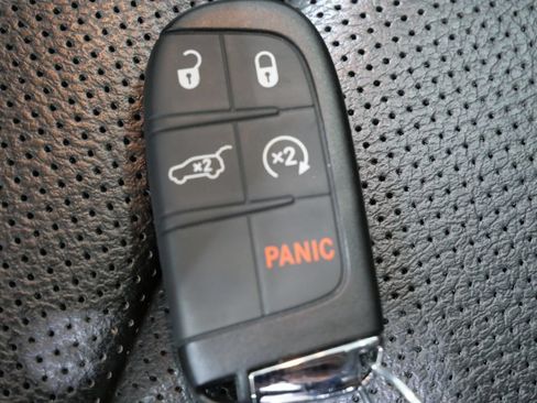 Used 2022 Jeep Compass Limited w/ Elite Group AWD/4WD image 30