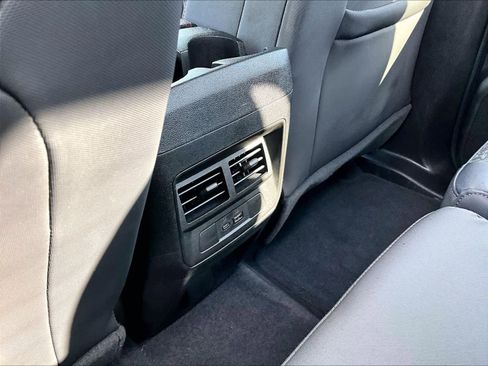 Used 2024 Chevrolet Colorado Z71 image 28