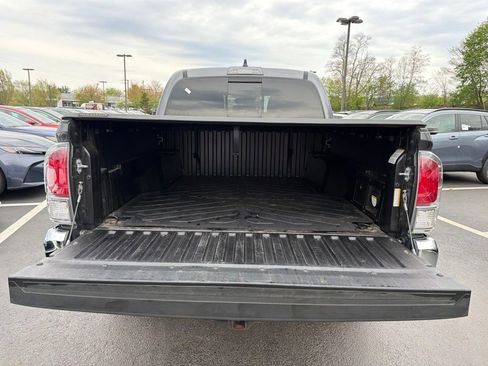 Certified 2023 Toyota Tacoma TRD Off-Road AWD/4WD image 10