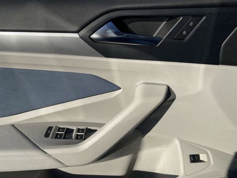 New 2026 Volkswagen Jetta SE image 17