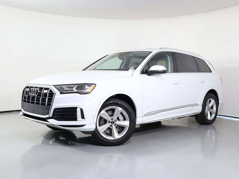 Certified 2024 Audi Q7 2.0T Premium image 1
