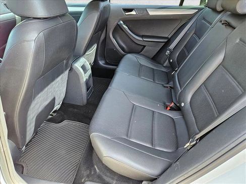 Used 2017 Volkswagen Jetta SE FWD image 15