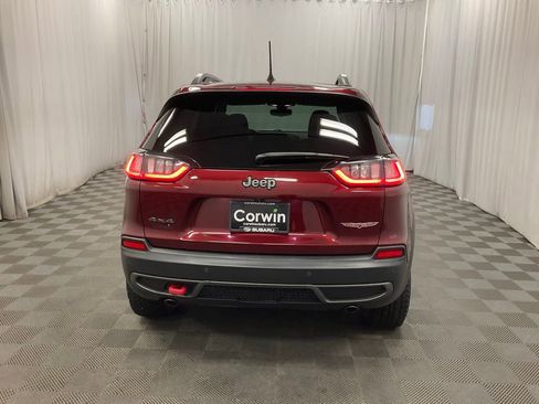 Used 2019 Jeep Cherokee Trailhawk w/ Cold Weather Group AWD/4WD image 5