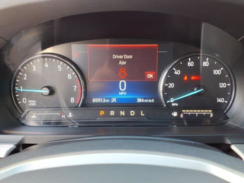 Used 2021 Ford Explorer XLT image 18