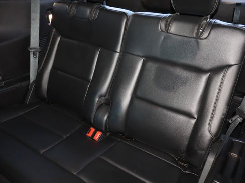 Used 2020 Ford Explorer Limited image 26