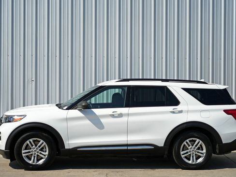 Used 2020 Ford Explorer XLT w/ Equipment Group 202A image 47